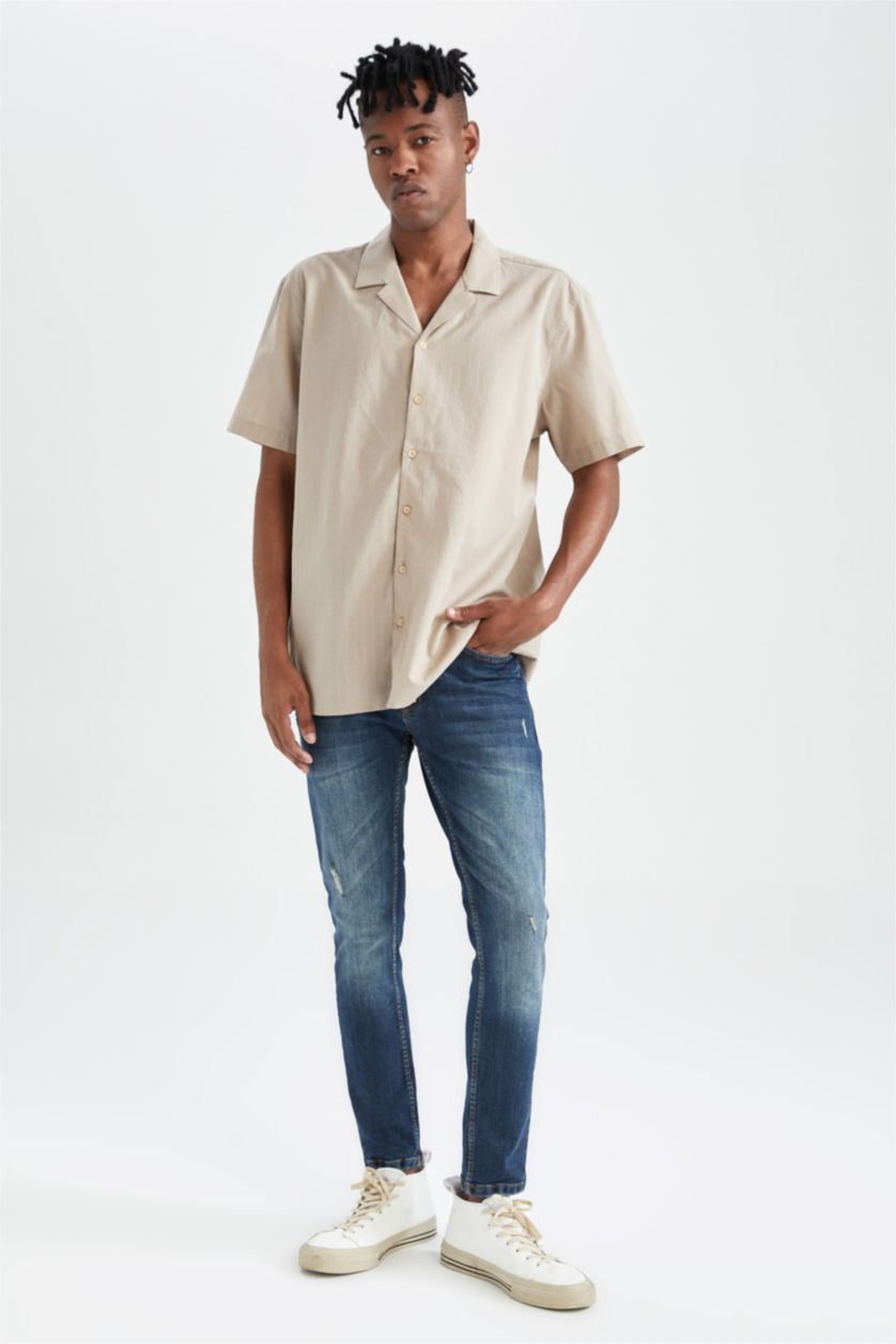 رجالي بيج قميص بوبلين بقصة عادية بأكمام قصيرة ذو ياقة جاكيت