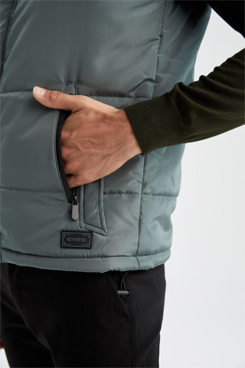 Erkek Yeşil Regular Fıt Kapüşonlu Yelek