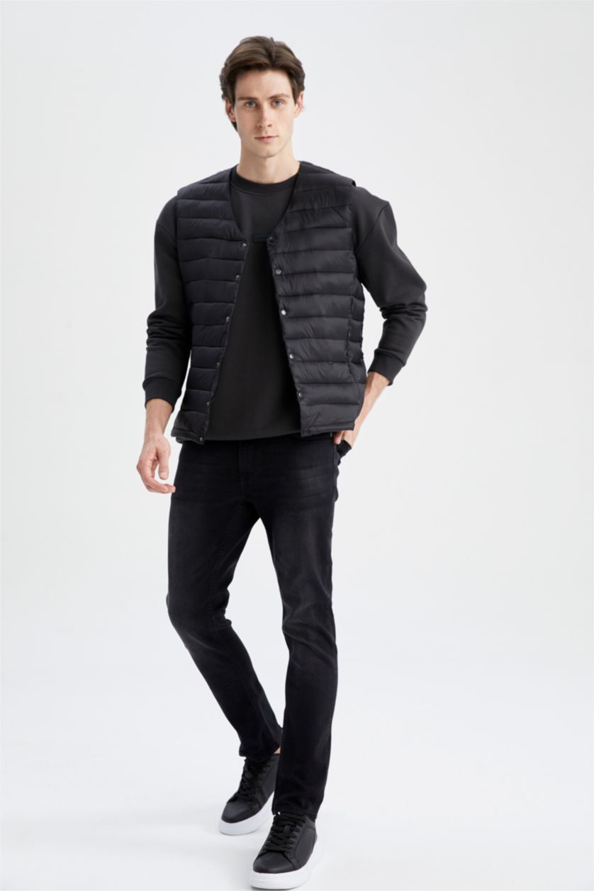 Erkek Siyah Su İtici V Yaka Çıtçıt Kapamalı Mevsimlik Hafif İnce Şişme Yelek