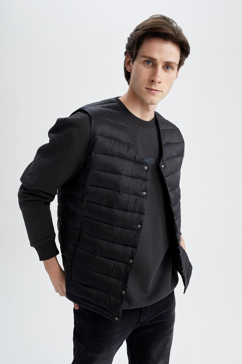 Erkek Siyah Su İtici V Yaka Çıtçıt Kapamalı Mevsimlik Hafif İnce Şişme Yelek