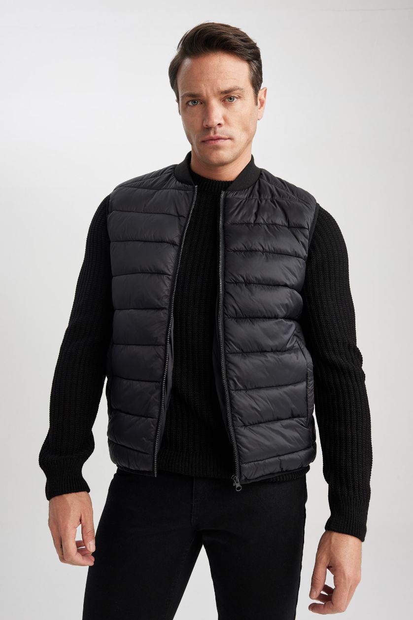 HOMME Noir Gilet Léger À La Coupe Ajustée Et İmperméable