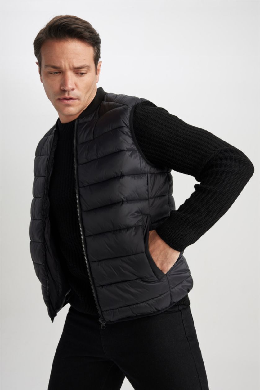 HOMME Noir Gilet Léger À La Coupe Ajustée Et İmperméable