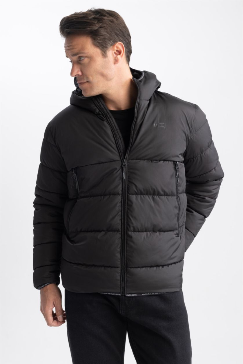 MAN Black Water Repellent Zipper Puffer Jacket