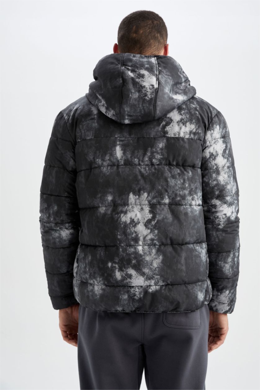 Erkek Antrasit Rüzgar Geçirmez Su itici Kapüşonlu Geri Dönüşümlü Batik Desenli Mont