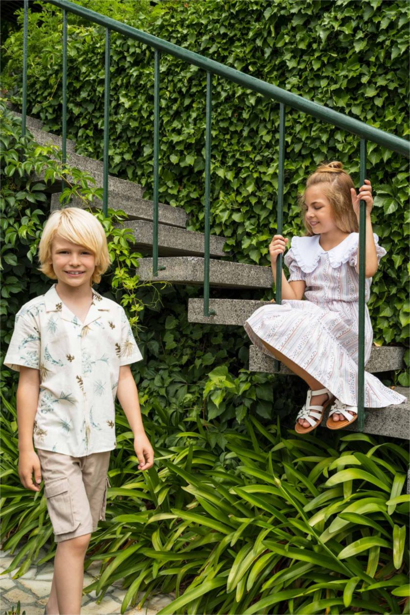 GARÇONS Écru Chemise à manches courtes en popeline à col polo et coupe standard pour garçon