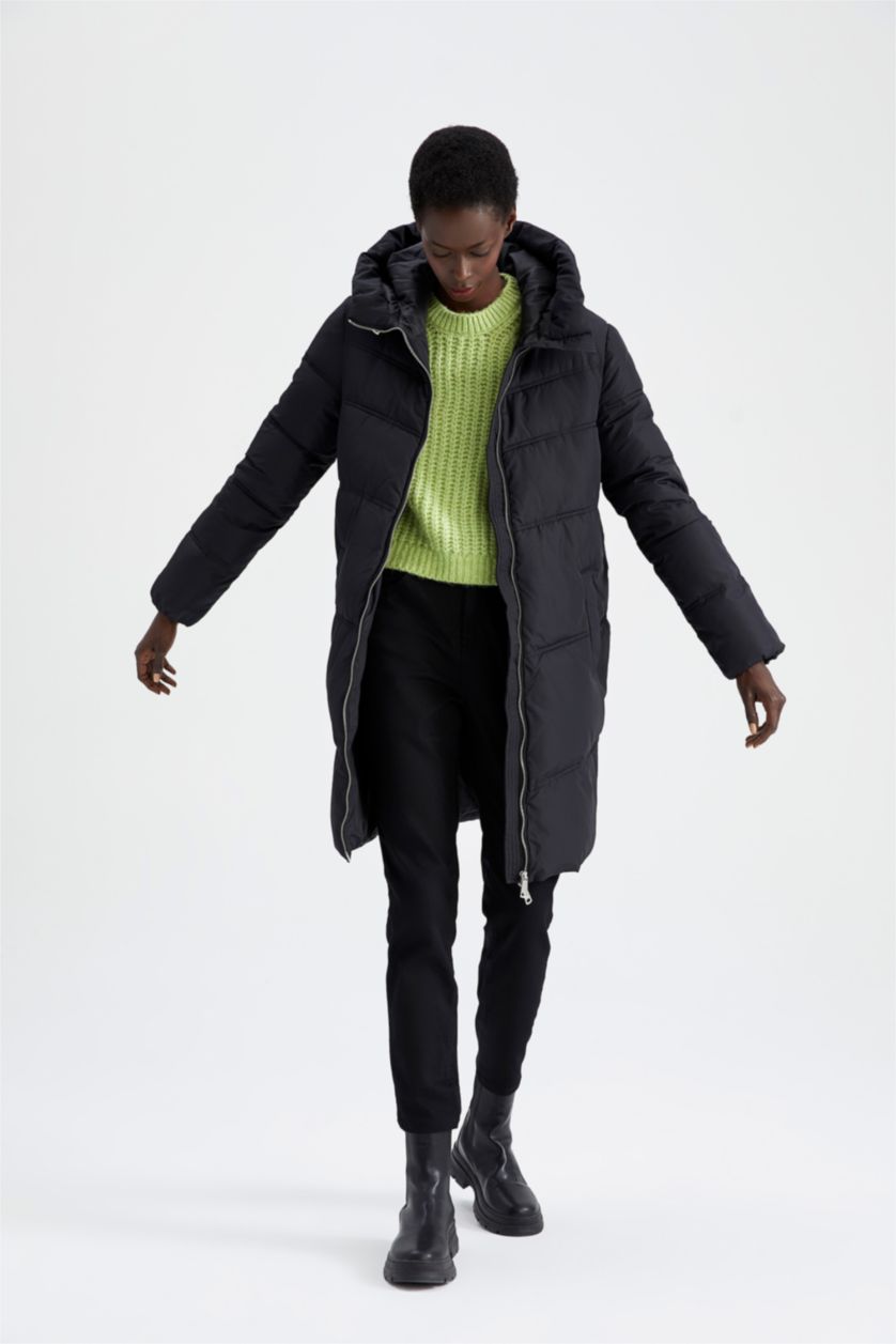 Kadın Siyah Relax Fıt Kapüşonlu Parka