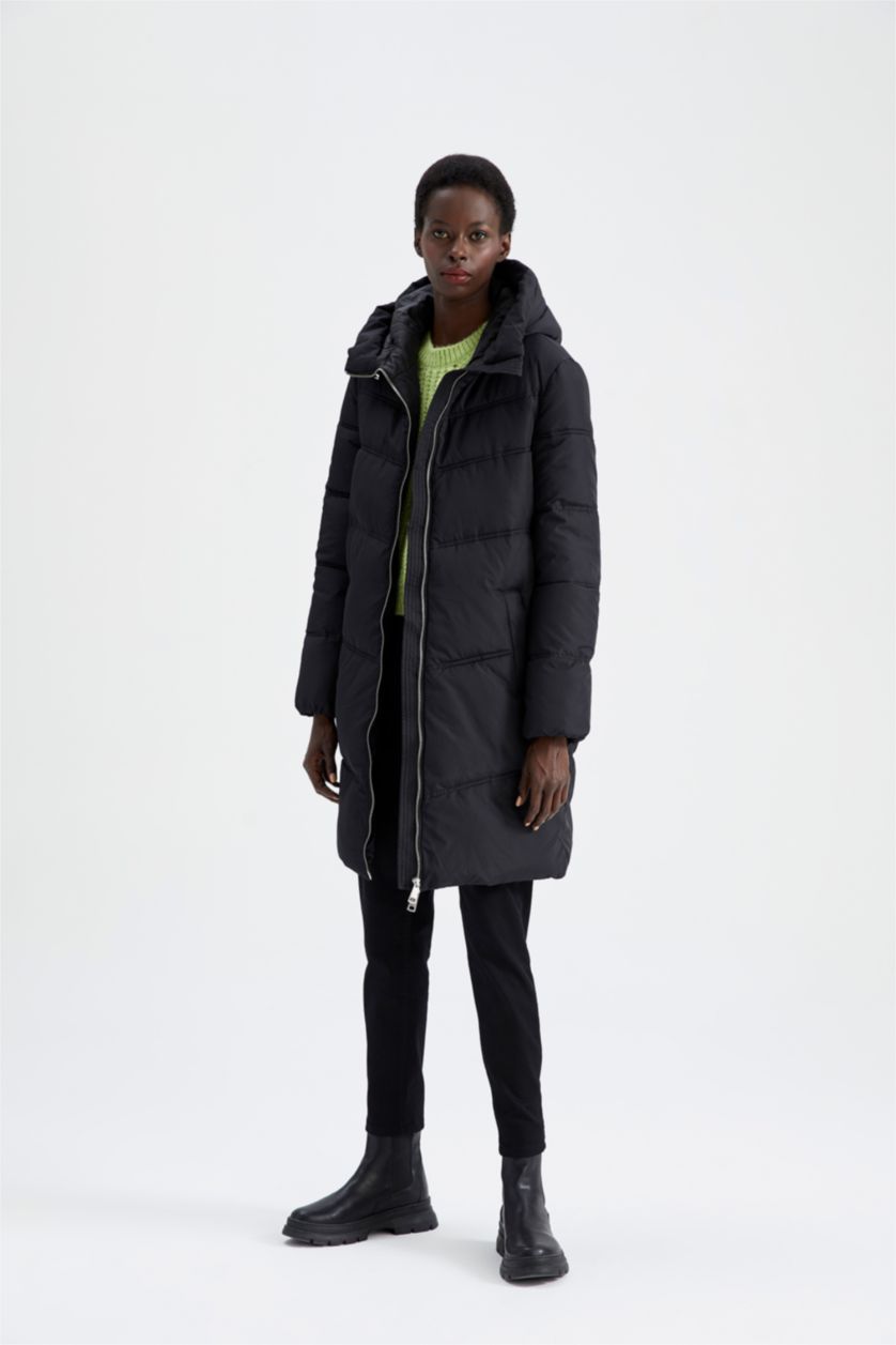 Kadın Siyah Relax Fıt Kapüşonlu Parka