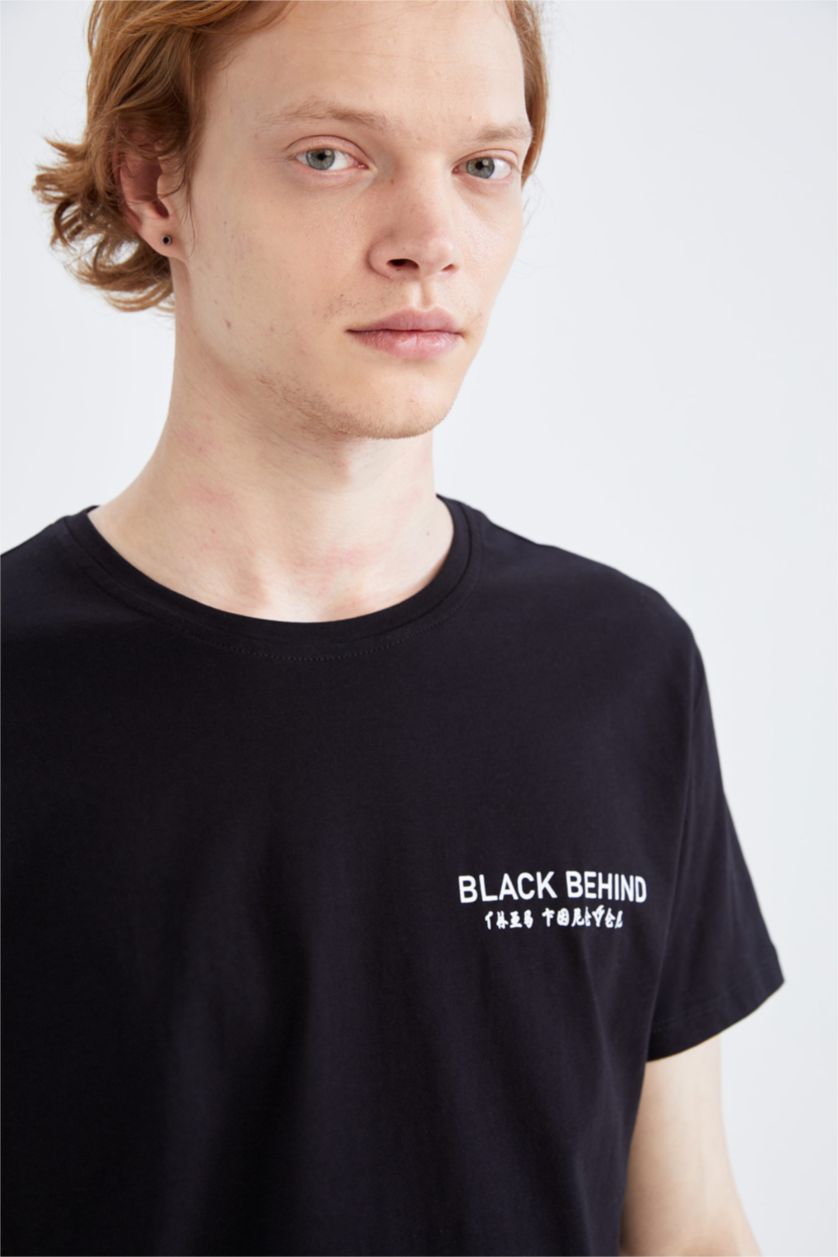 رجال أسود تي شيرت بقصة ضيقة نص كم مطبوعة برقبة مستديرة