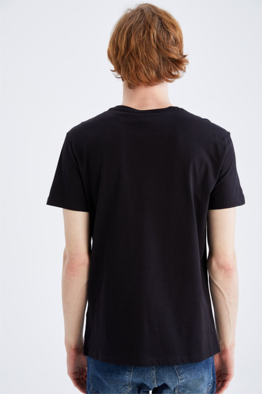 رجال أسود تي شيرت بقصة ضيقة نص كم مطبوعة برقبة مستديرة