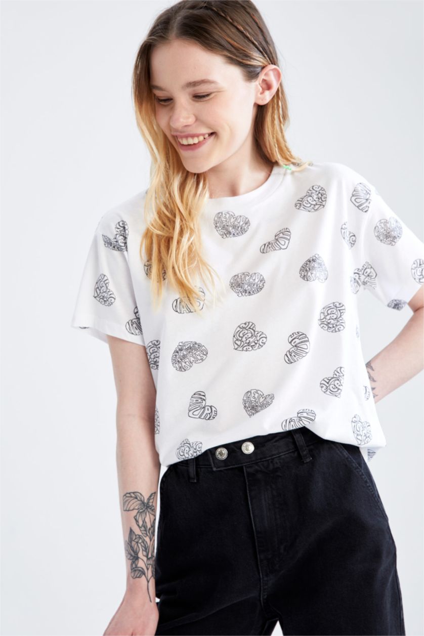 FEMME Blanc T-shirt à manches courtes et imprimé à slogan et col rond coupe slim