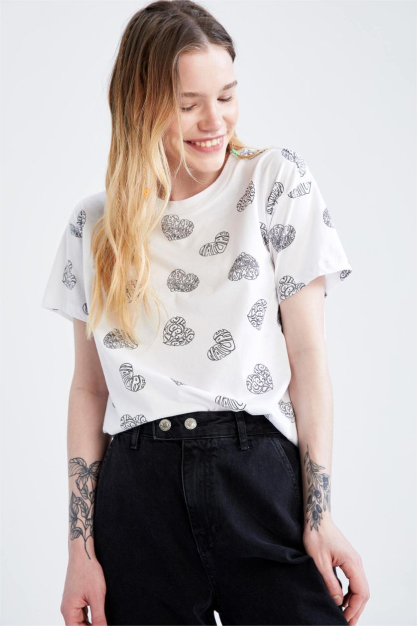 FEMME Blanc T-shirt à manches courtes et imprimé à slogan et col rond coupe slim