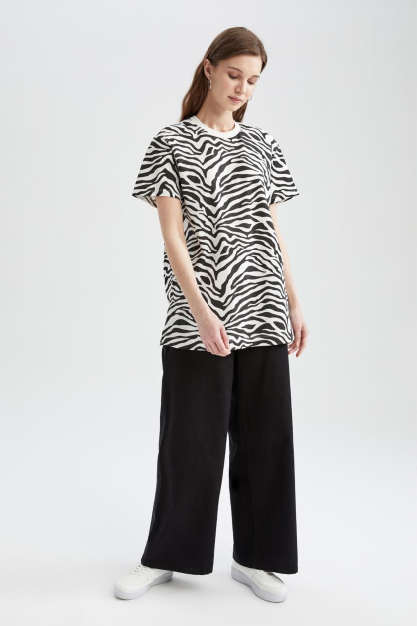 FEMME Blanc T-shirt tunique à manches courtes à motif zébré Relax Fit