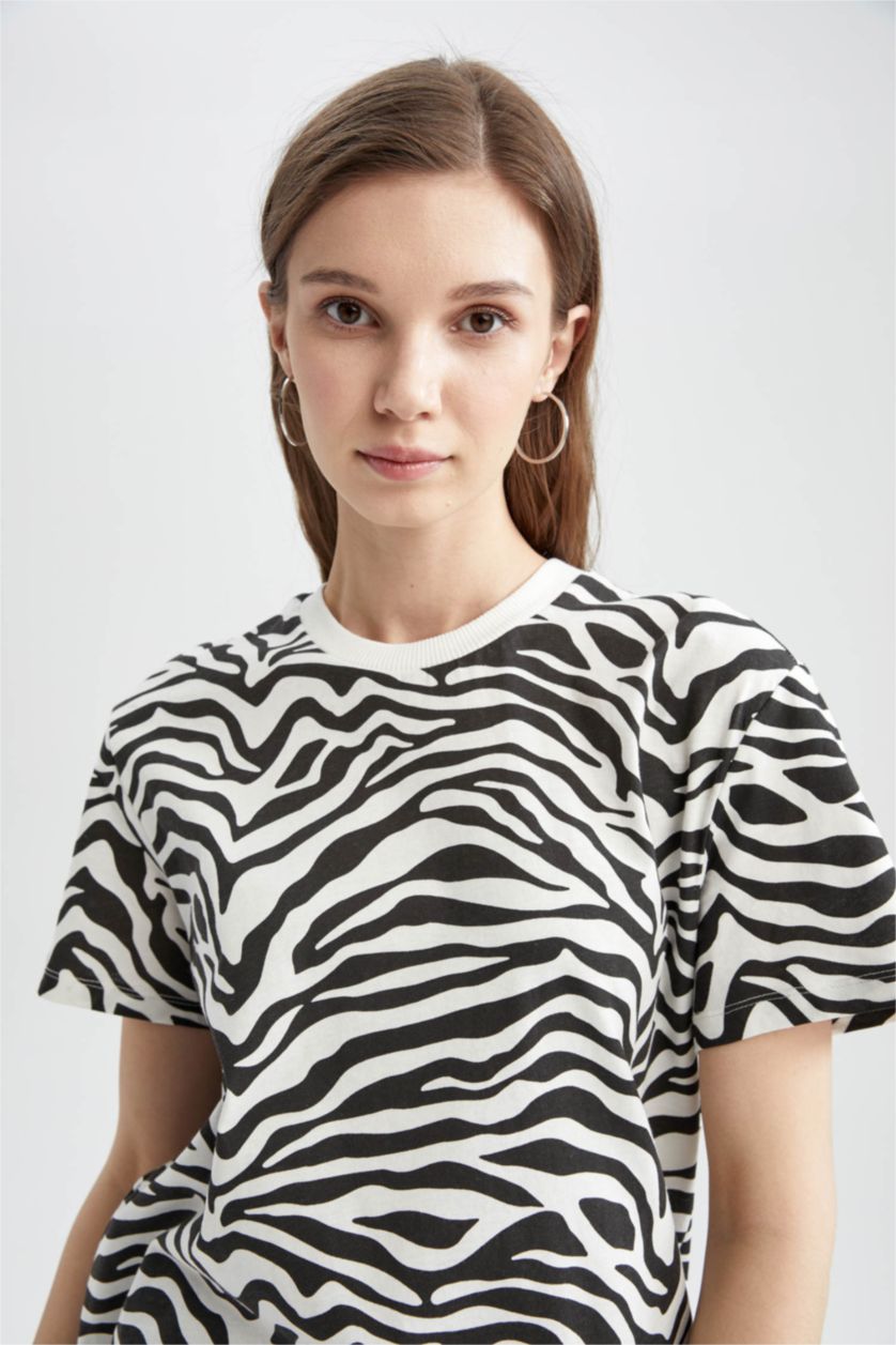 FEMME Blanc T-shirt tunique à manches courtes à motif zébré Relax Fit