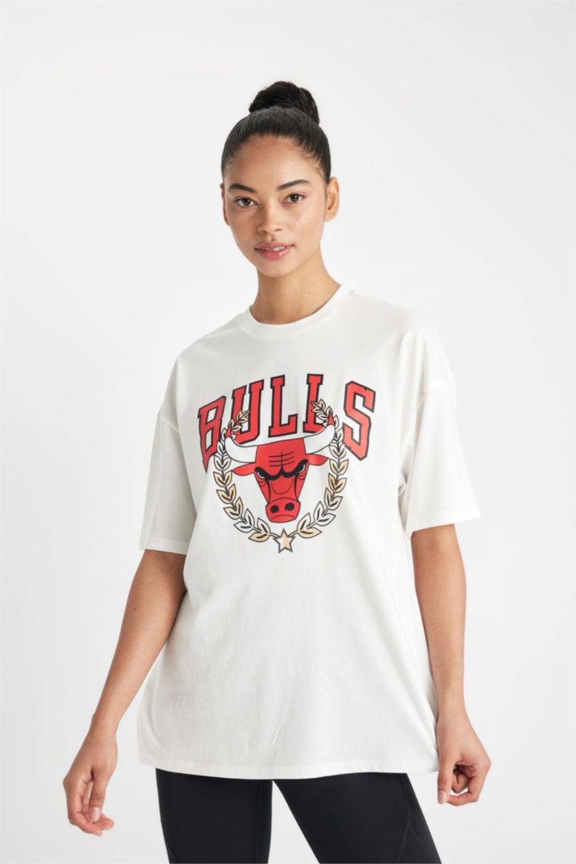 WOMAN White DeFactoFit NBA Chicago Bulls Oversize Fit T-Shirt