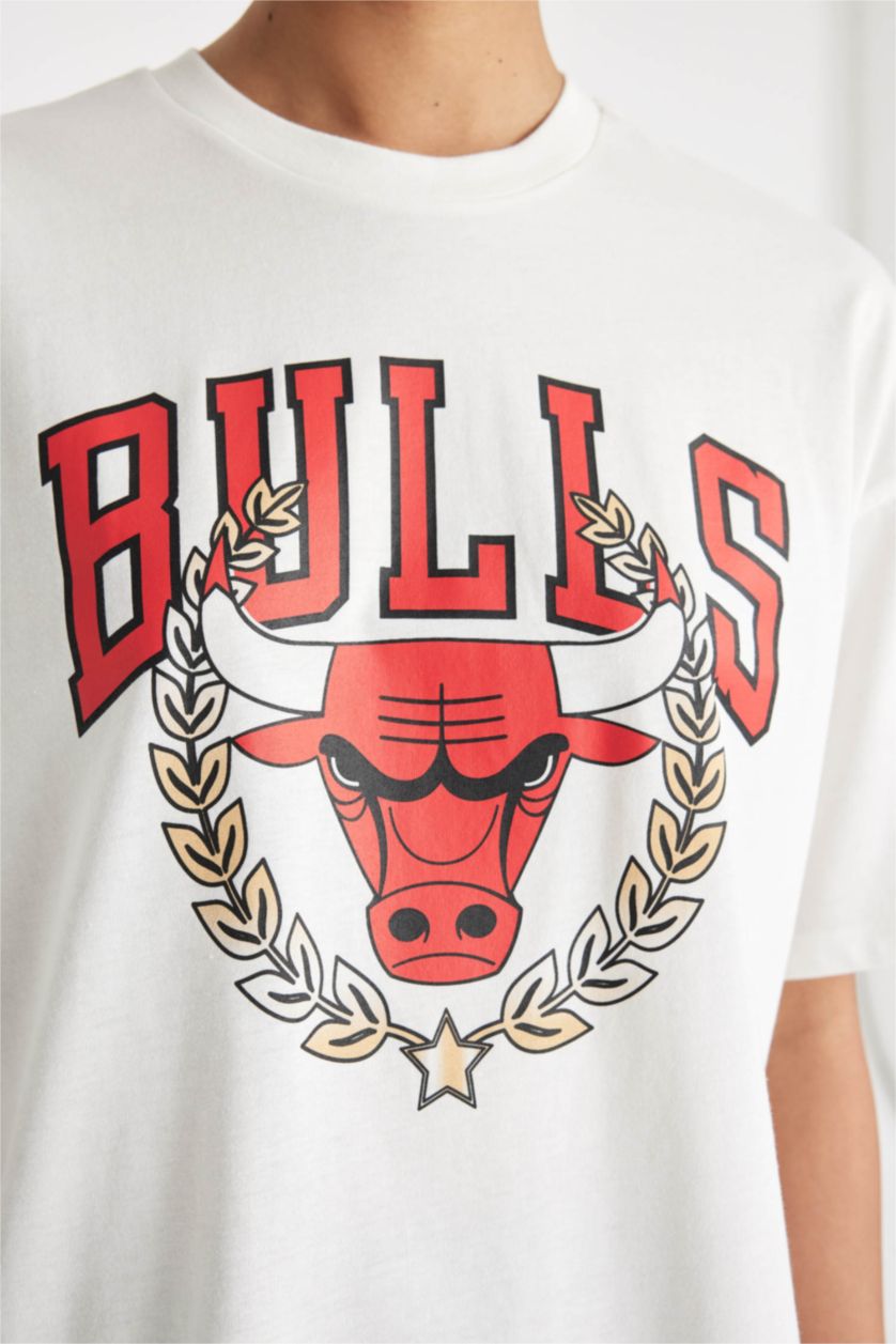 WOMAN White DeFactoFit NBA Chicago Bulls Oversize Fit T-Shirt