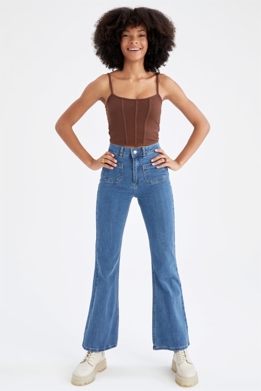 نساء بني بدلة رياضية مخططة ذات ياقة مربعة ومزودة بشريط مفصل وشريط رياضي