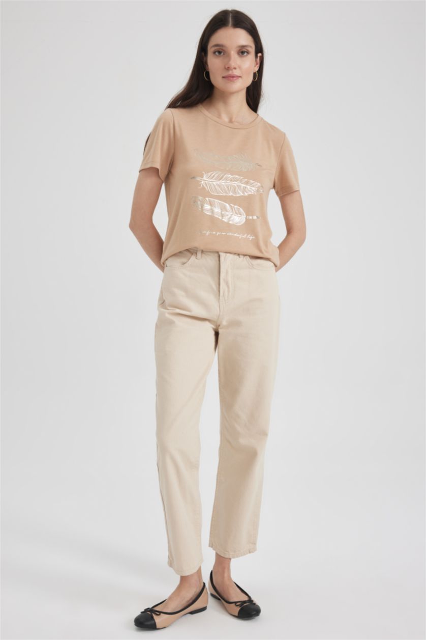 نساء بيج فاتح Regular Fit Short Sleeve T-Shirt