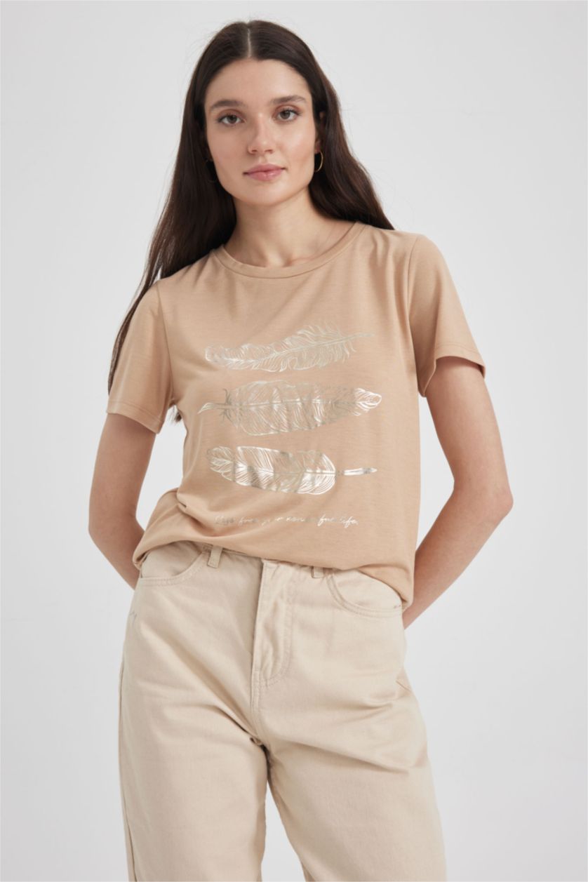 نساء بيج فاتح Regular Fit Short Sleeve T-Shirt