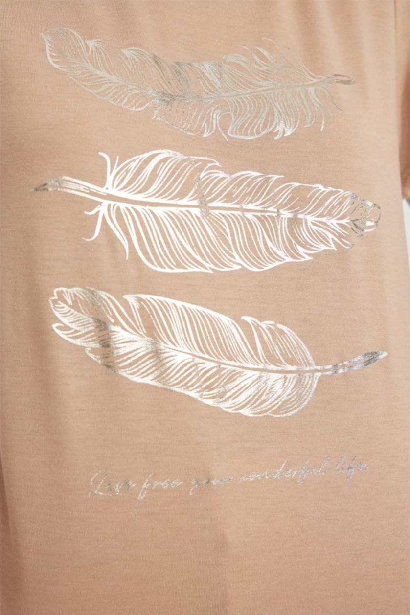 نساء بيج فاتح Regular Fit Short Sleeve T-Shirt