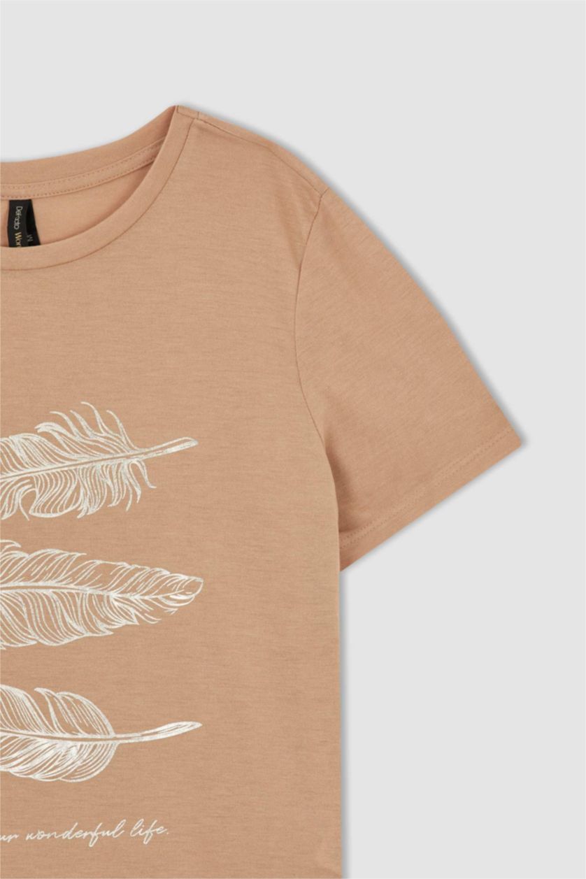 نساء بيج فاتح Regular Fit Short Sleeve T-Shirt