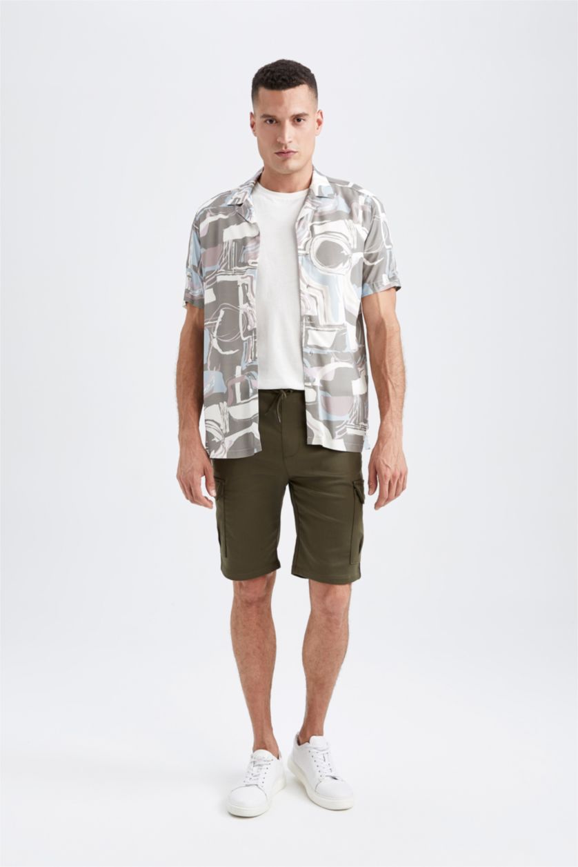 HOMME Kaki Short Bermuda à coupe régulière