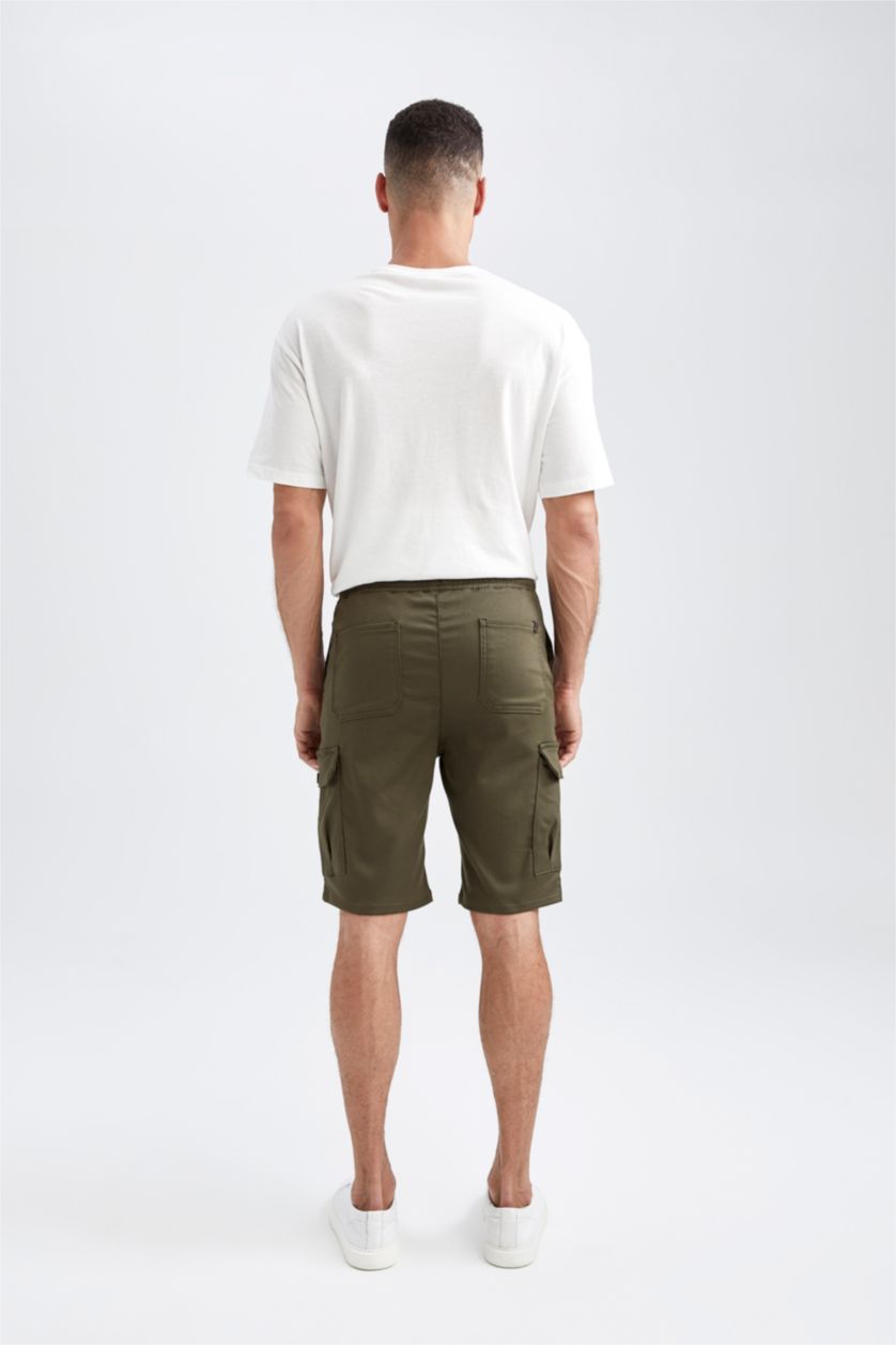 HOMME Kaki Short Bermuda à coupe régulière