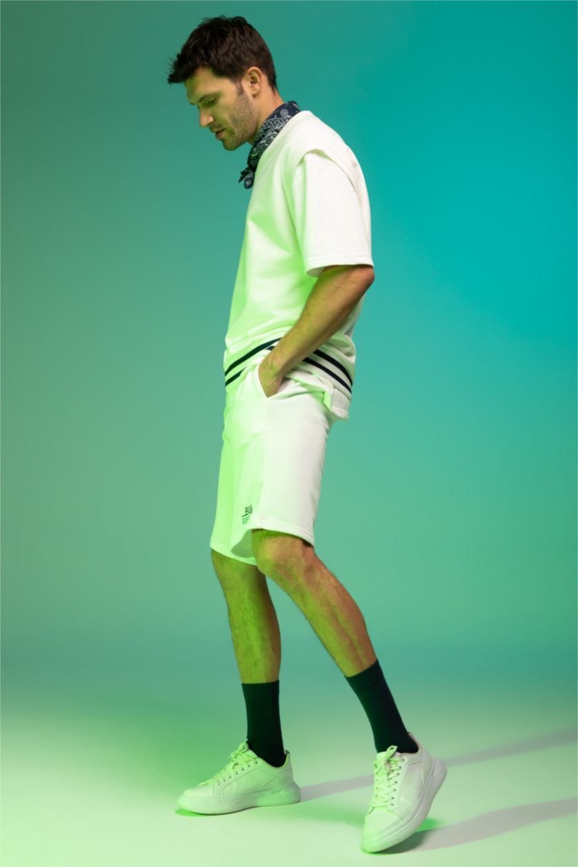 MAN Ecru Relax Fit Shorts