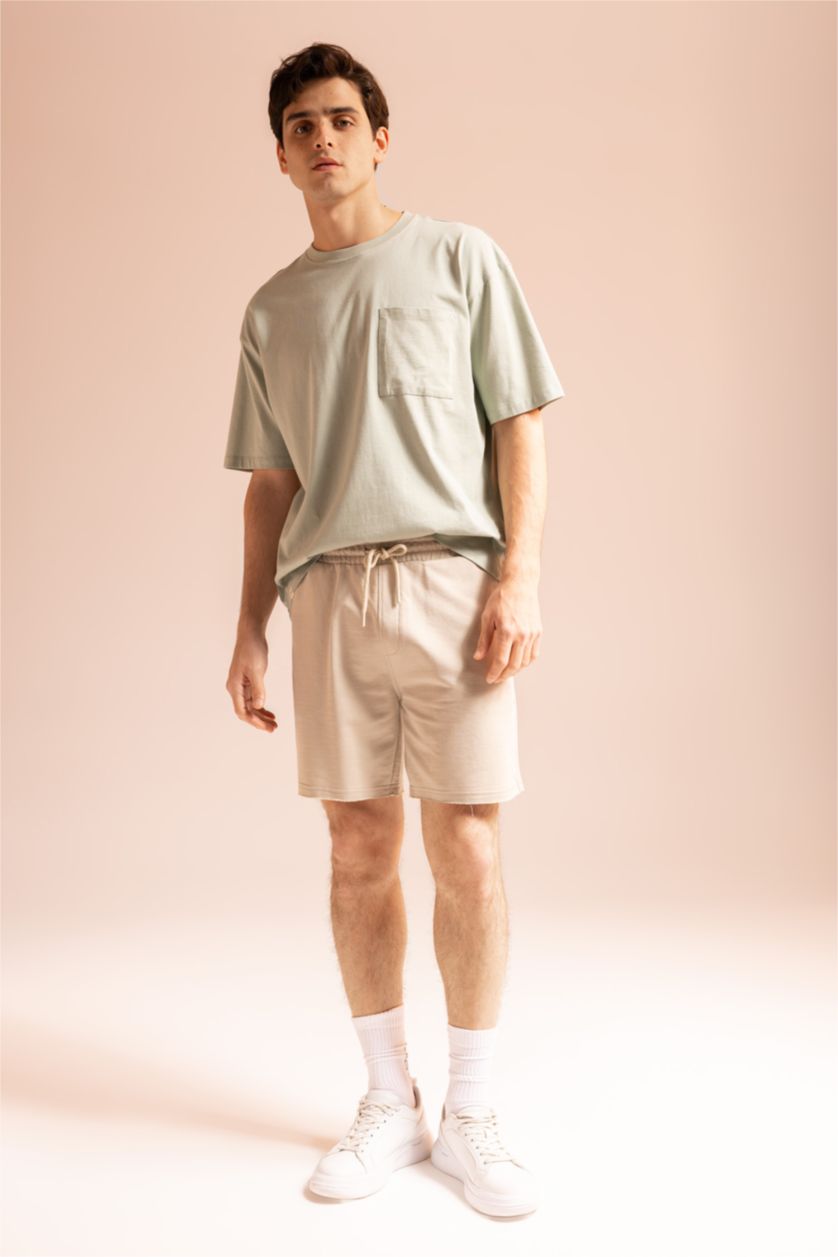 HOMME Beige Short court basique en coton à Coupe slim