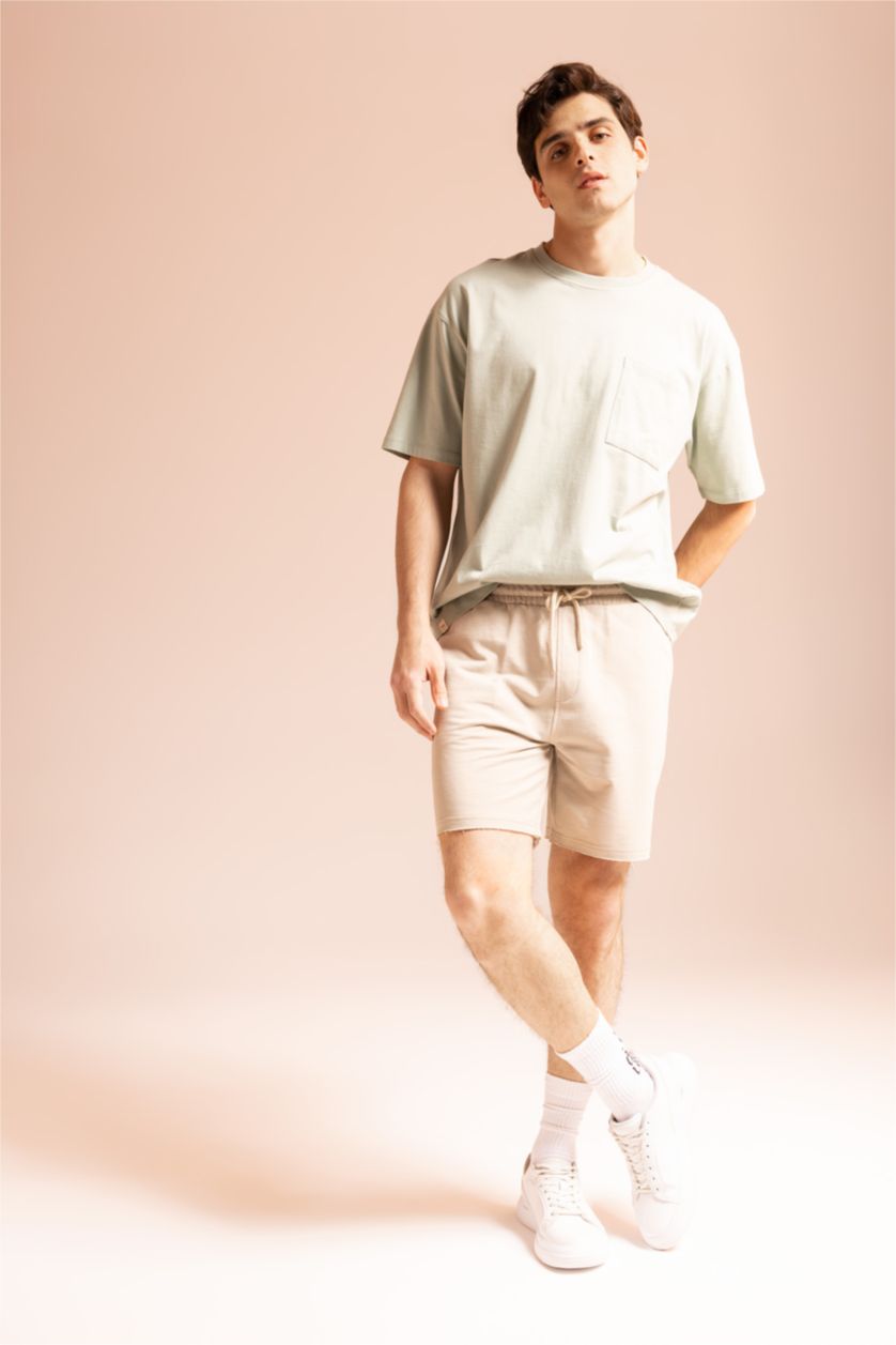 HOMME Beige Short court basique en coton à Coupe slim