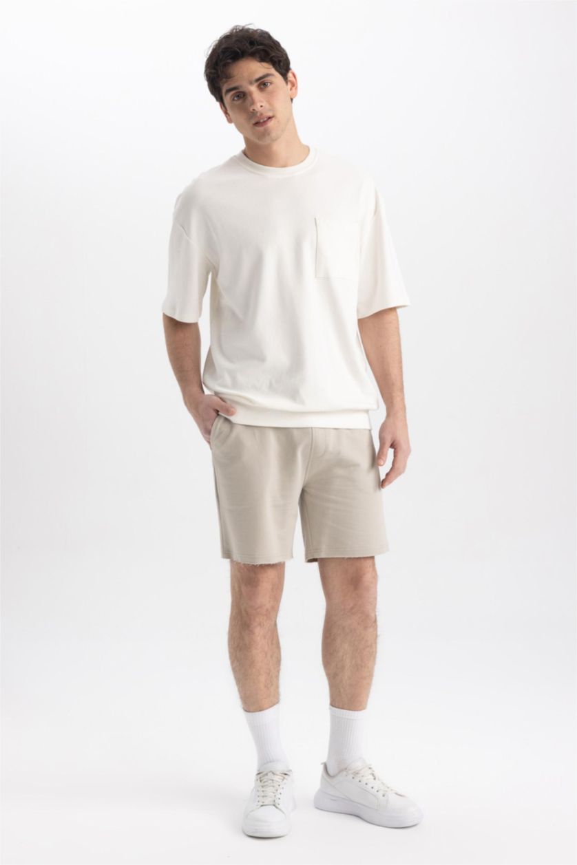 HOMME Beige Short court basique en coton à Coupe slim
