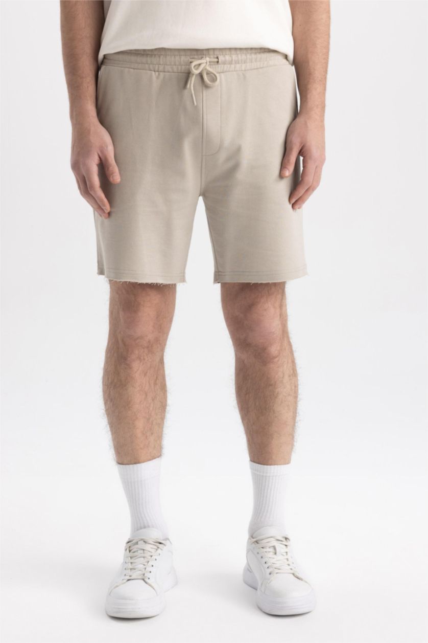 HOMME Beige Short court basique en coton à Coupe slim
