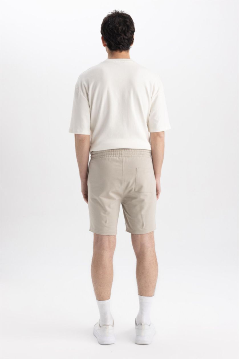 HOMME Beige Short court basique en coton à Coupe slim