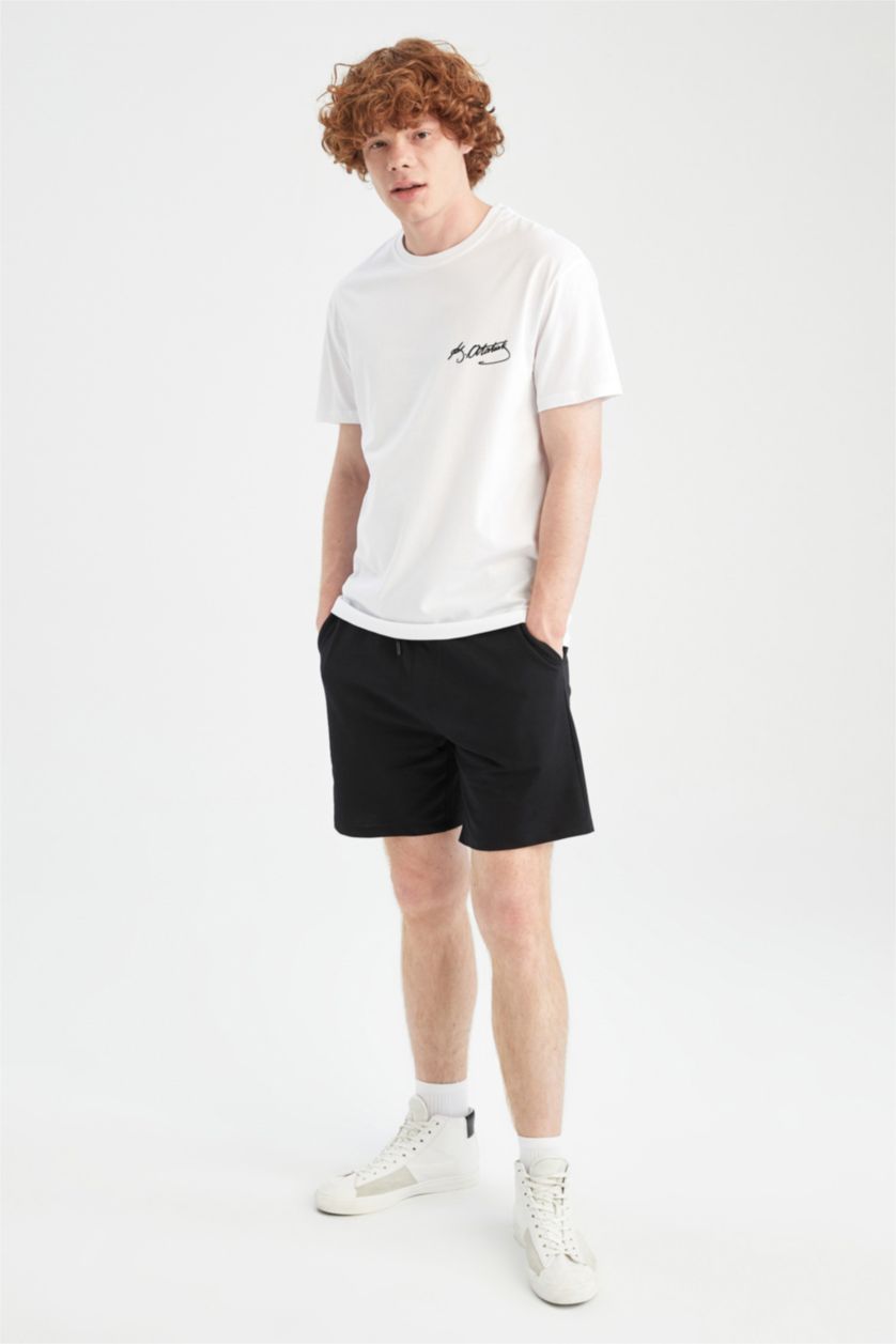 رجال أبيض تي شيرت مطبوع بقصة عادية بياقة مستديرة