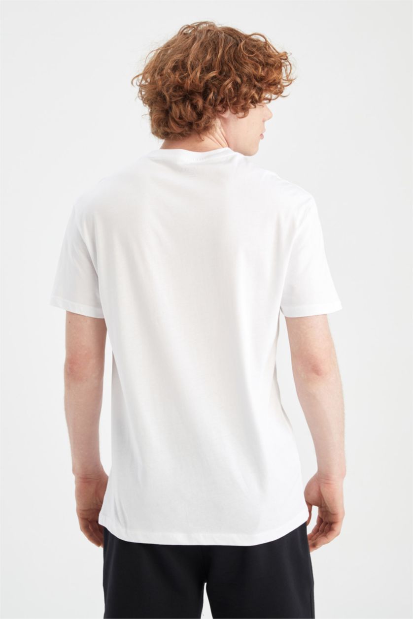 رجال أبيض تي شيرت مطبوع بقصة عادية بياقة مستديرة