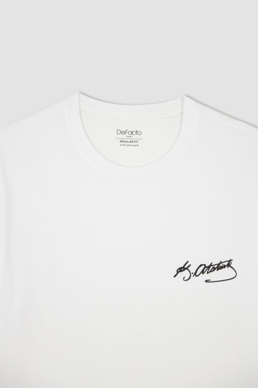 رجال أبيض تي شيرت مطبوع بقصة عادية بياقة مستديرة