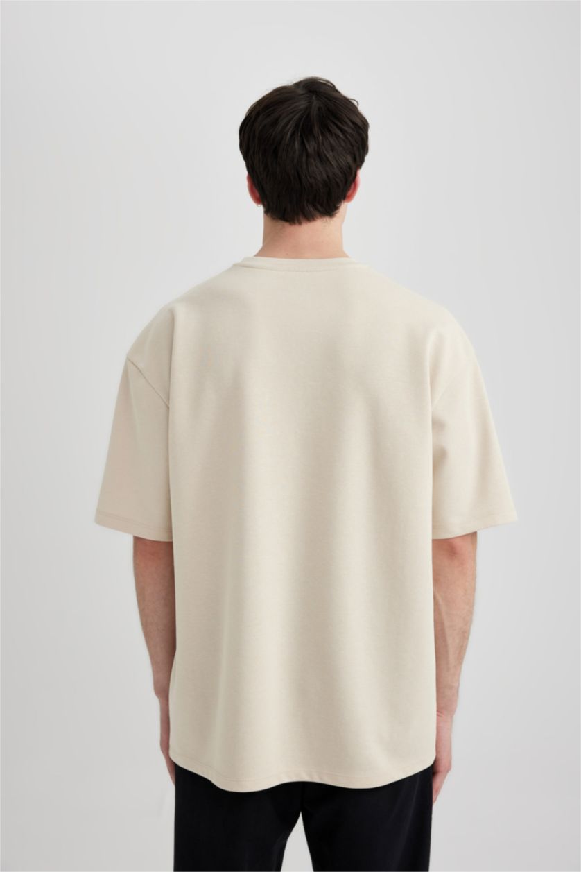 رجالي بيج Oversize Fit Short Sleeve T-Shirt