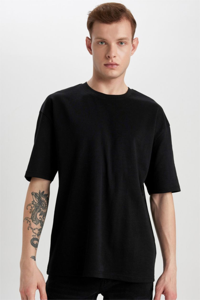 MAN Black Oversize Fit Short Sleeve T-Shirt