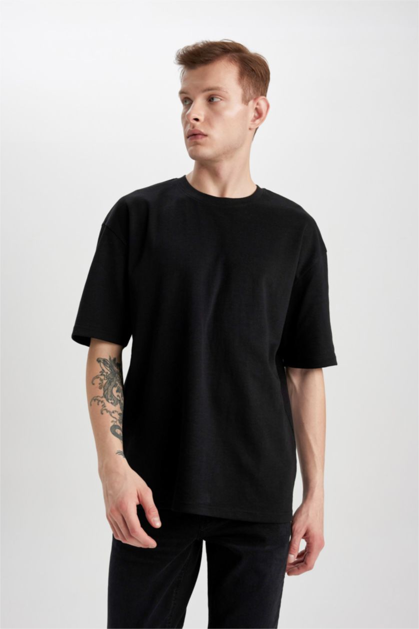 MAN Black Oversize Fit Short Sleeve T-Shirt