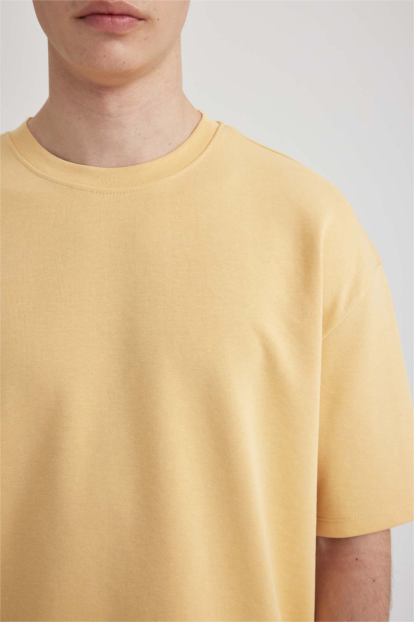 Man Light Yellow Oversize Fit Short Sleeve T-Shirt