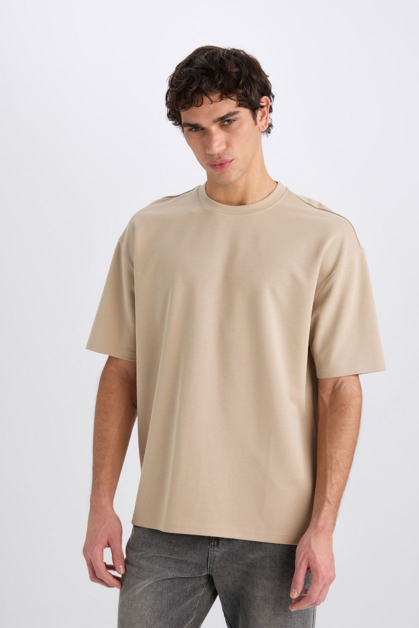 Man Beige Oversize Crew Neck Short Sleeve T-Shirt