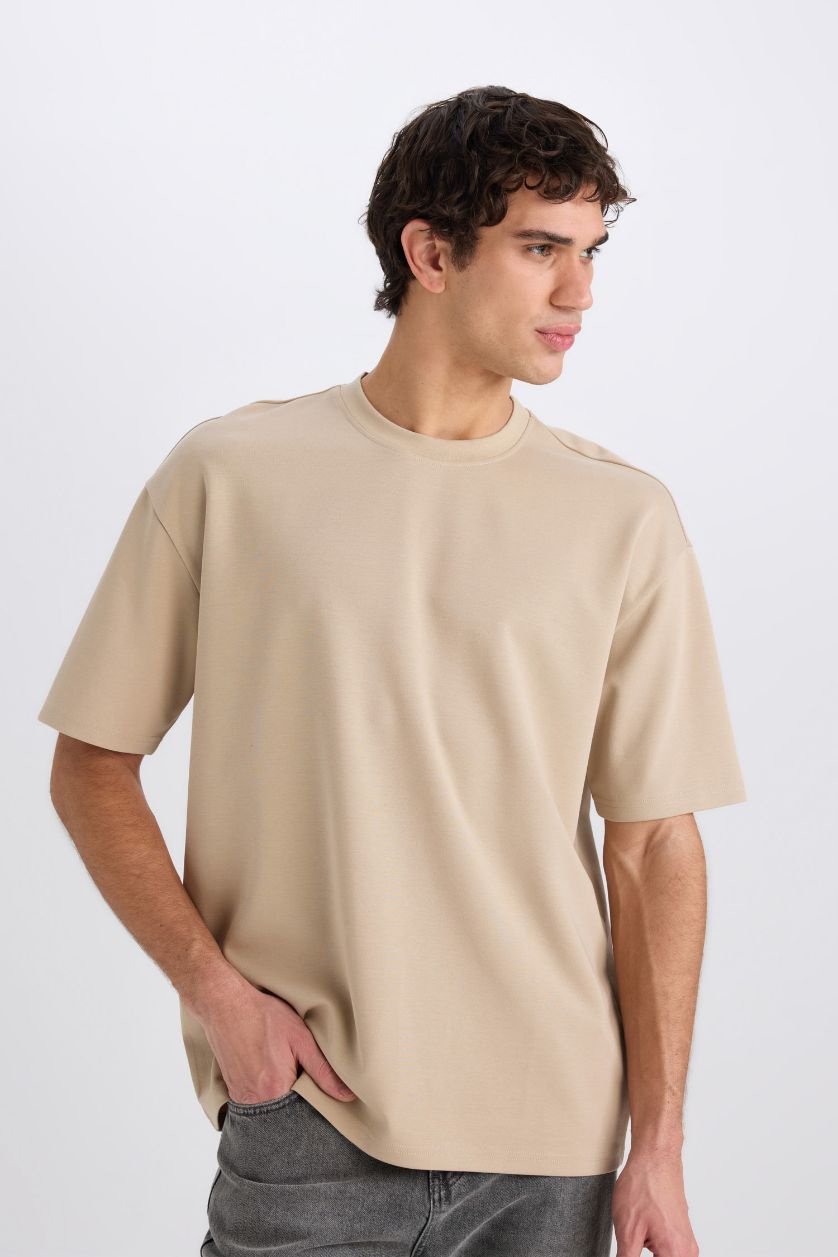 Man Beige Oversize Crew Neck Short Sleeve T-Shirt