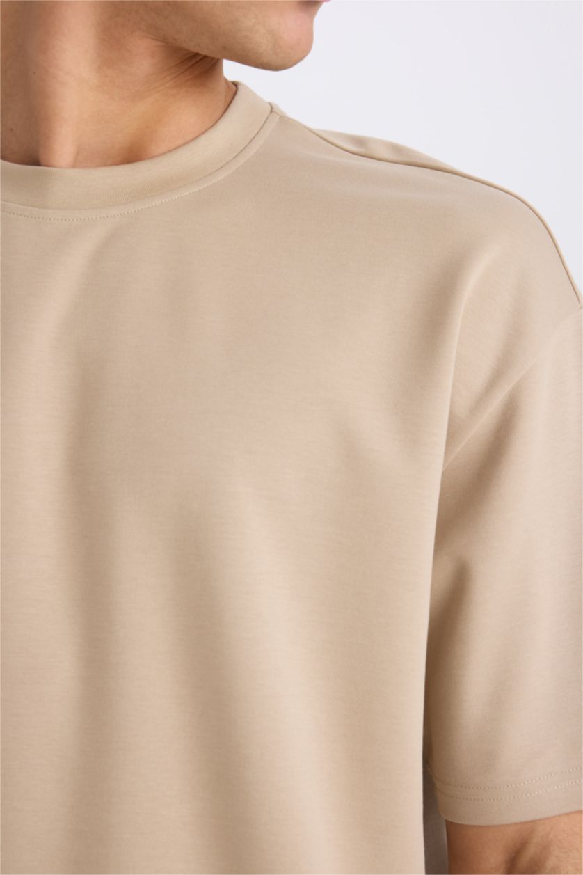 Man Beige Oversize Crew Neck Short Sleeve T-Shirt