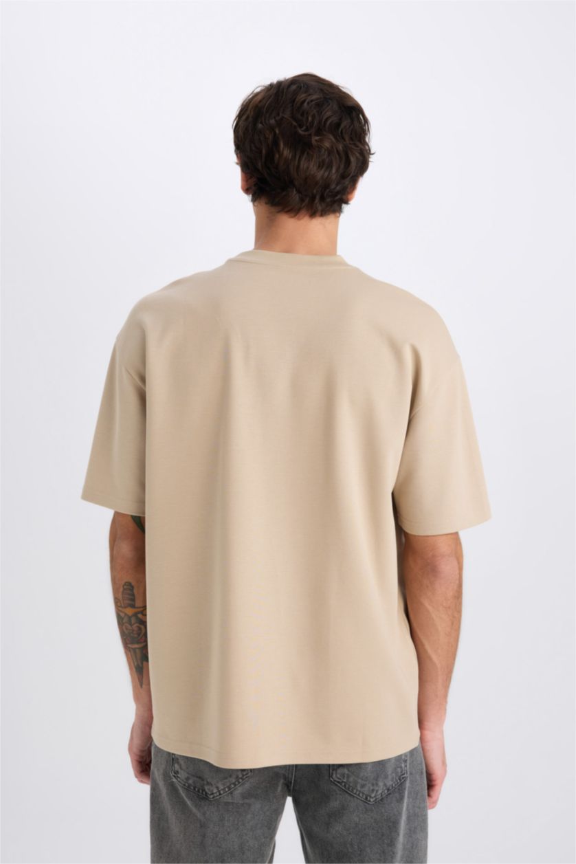 Man Beige Oversize Crew Neck Short Sleeve T-Shirt