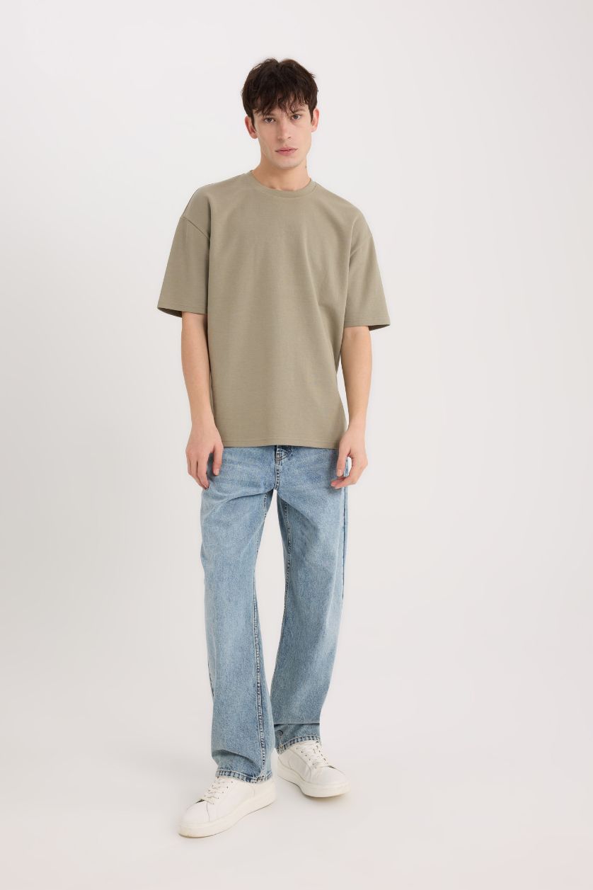 Man Light Khaki Oversize Crew Neck Short Sleeve T-Shirt