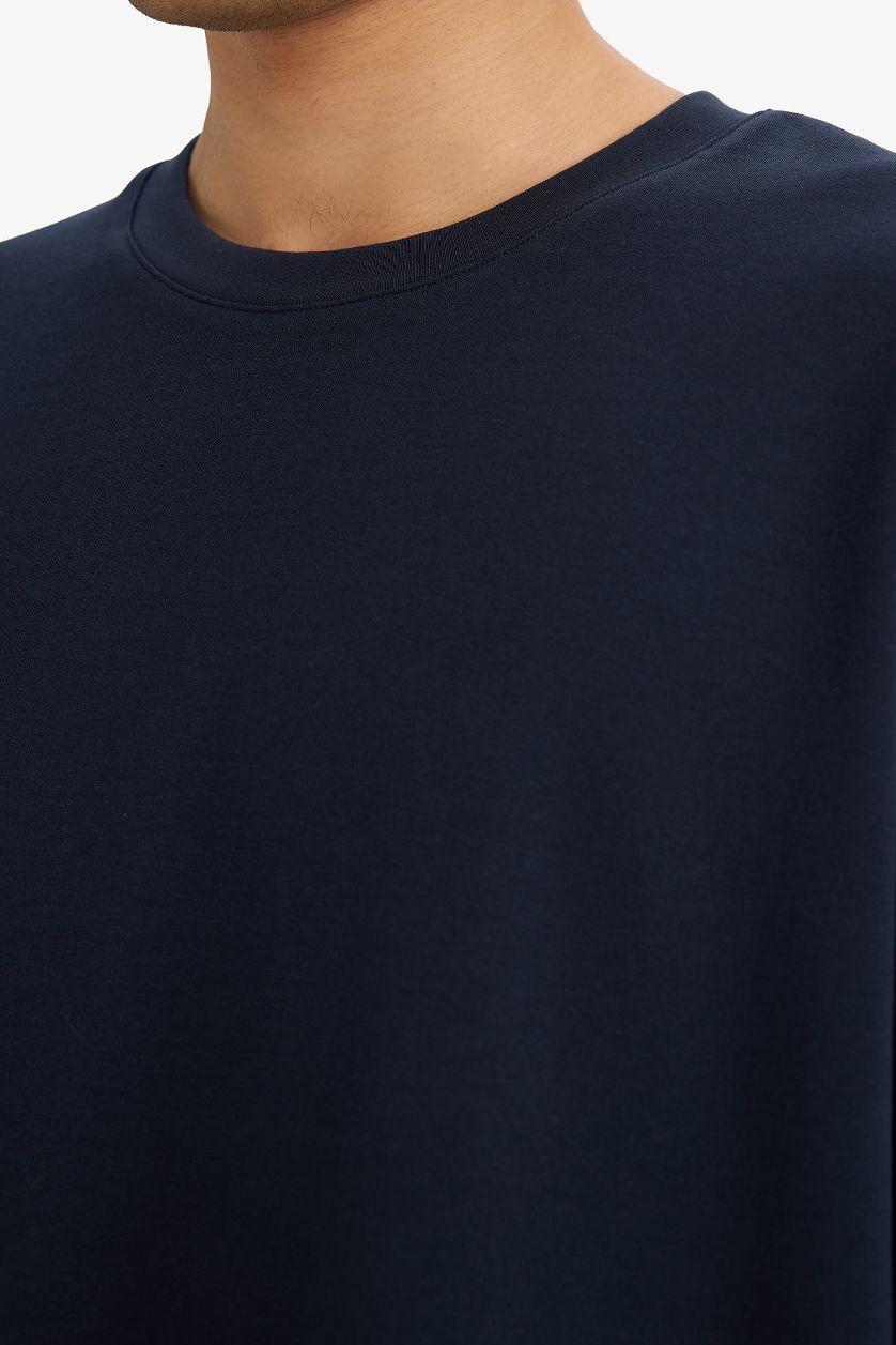 Man NAVY Breathable Oversize T-shirt