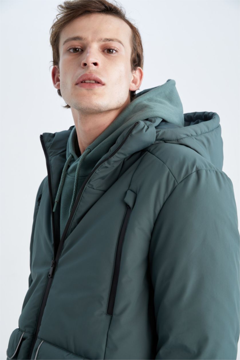 Erkek Yeşil Su Geçirmez Rüzgar Geçirmez Kapüşonlu Suni Kürklü Mont