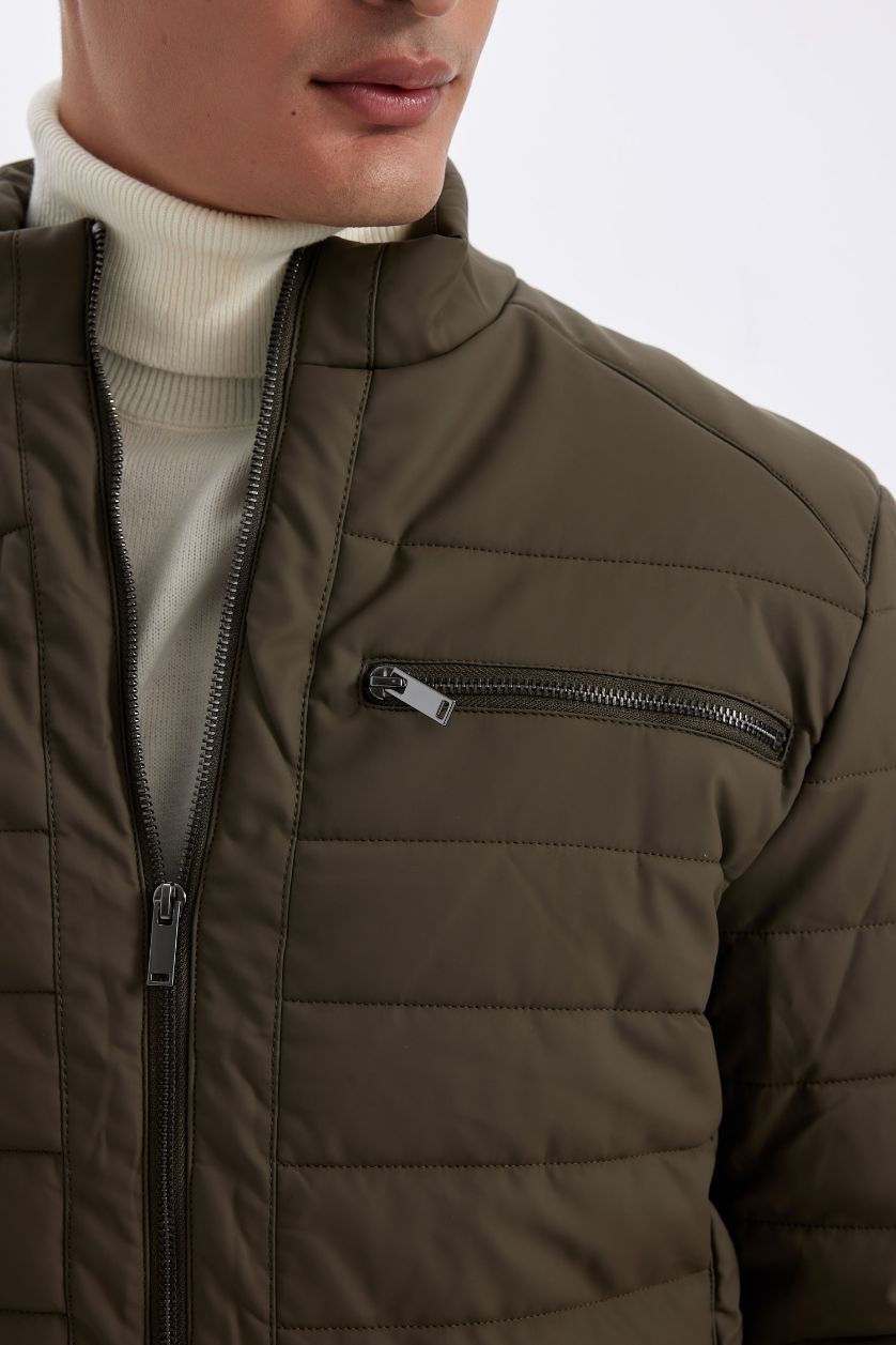 Erkek Haki Su İtici Slim Fit Dar Kesim Dik Yaka Fermuarlı İç Cepli Suni Deri Ceket Mont