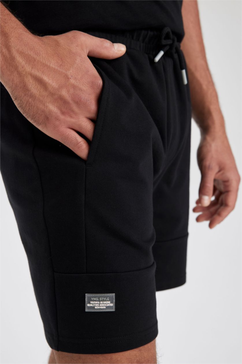 رجال أسود شورت سليم فيت بساق ضيق