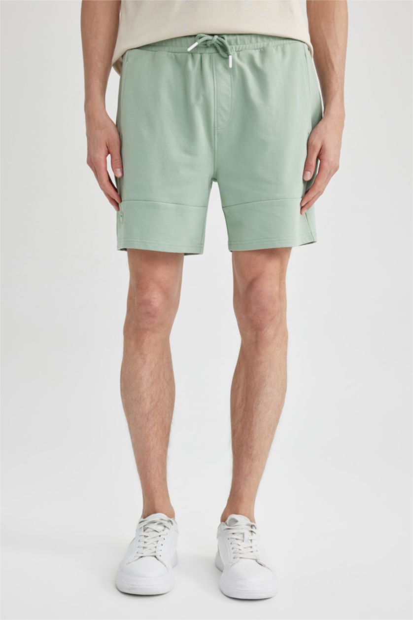 رجال أخضر فاتح شورت سليم فيت بساق ضيق