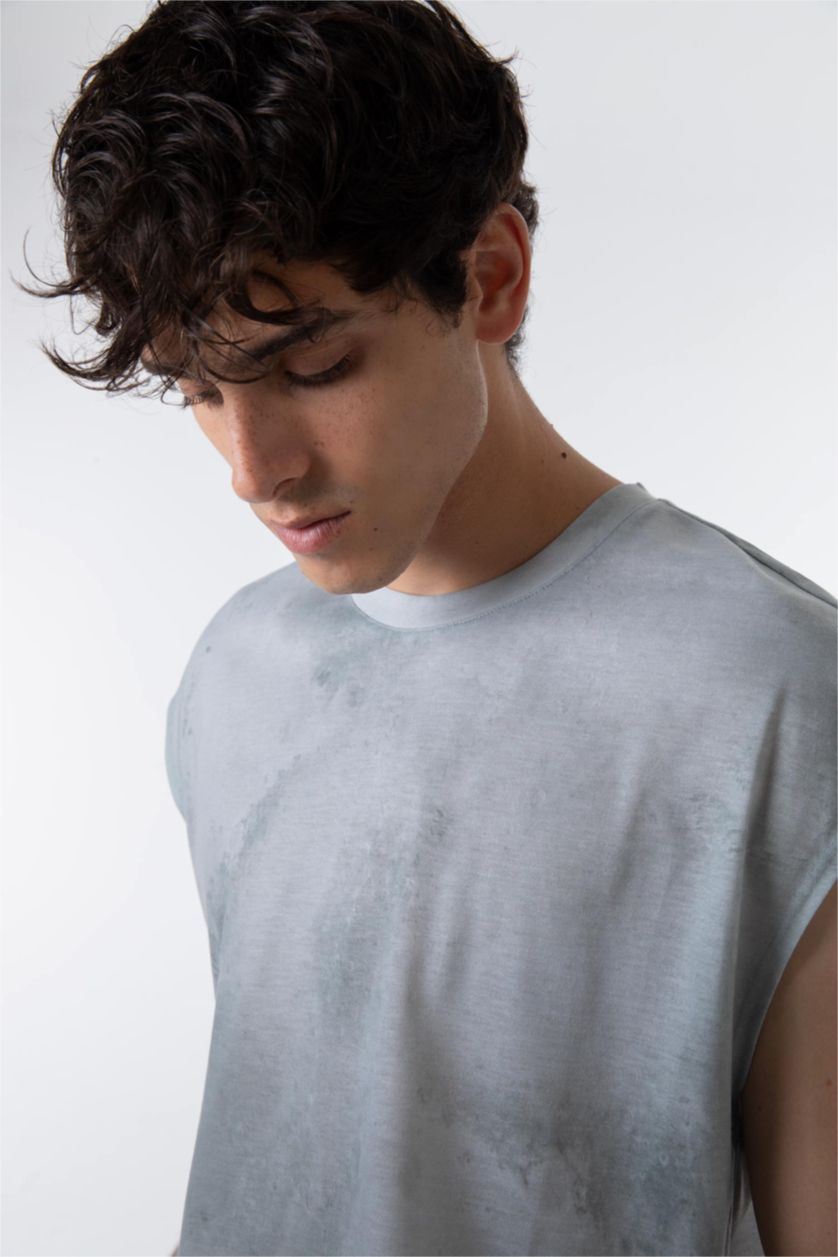 MAN White Oversize Fit Sleeveless Print Vest